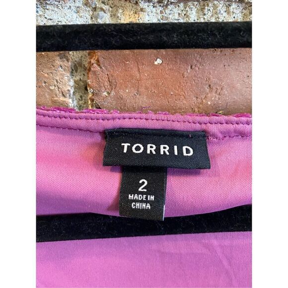 TORRID Magenta Pink/Purple Raise Velvet Floral Print Scoop Neck Cap Sleeve Knee - Picture 3 of 10